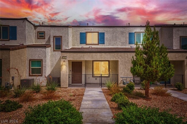 Building Photo - 3509 Golden Chariot Ave