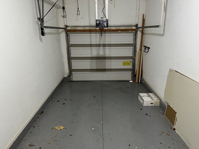 Building Photo - 1221 Dustins Way