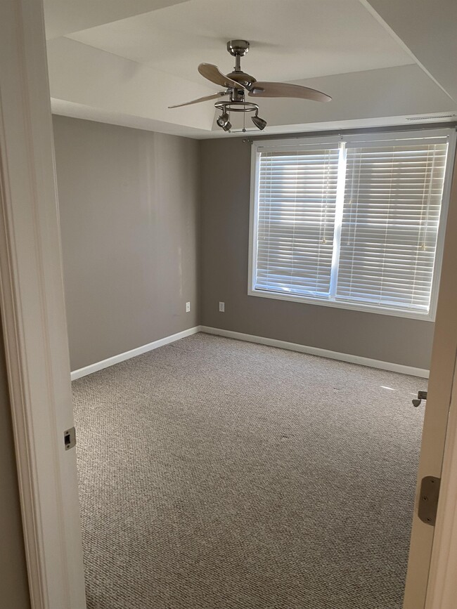 Building Photo - 14630 Euclid St