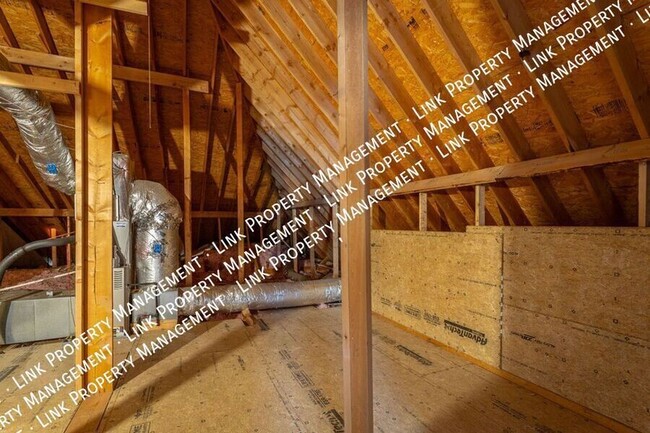 Building Photo - 7655 Lenox Trace Dr