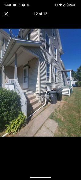 Building Photo - 133 Park Ave