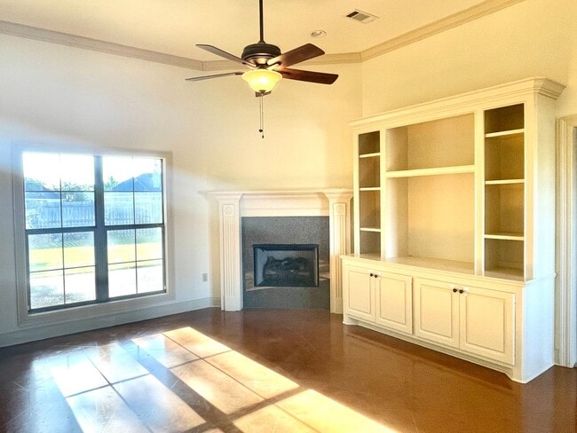 Building Photo - 3 Bed 2 Bath for Rent in Farmington Statio...
