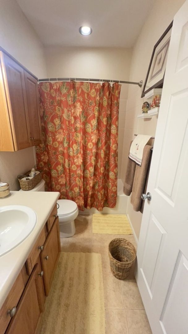 Building Photo - Beautiful single family Ranch style home Available!