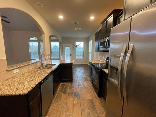 Building Photo - 3240 Valentino Dr