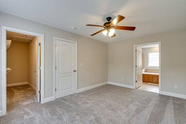 Building Photo - 3BR 2BA
