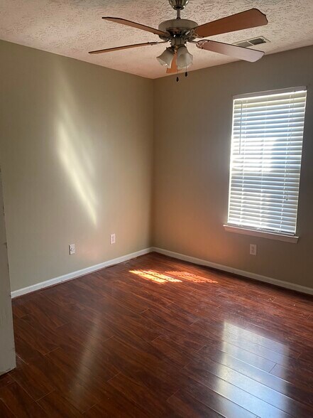 Building Photo - 1109 Patton Way