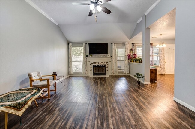 Building Photo - 7302 Greenwood Point Dr