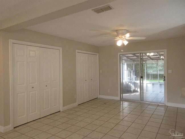 Building Photo - 4389 Pine Villa Cir