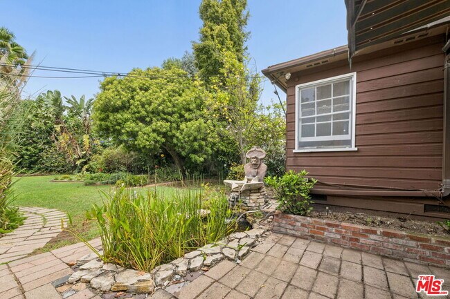 Building Photo - 1377 Appleton Way