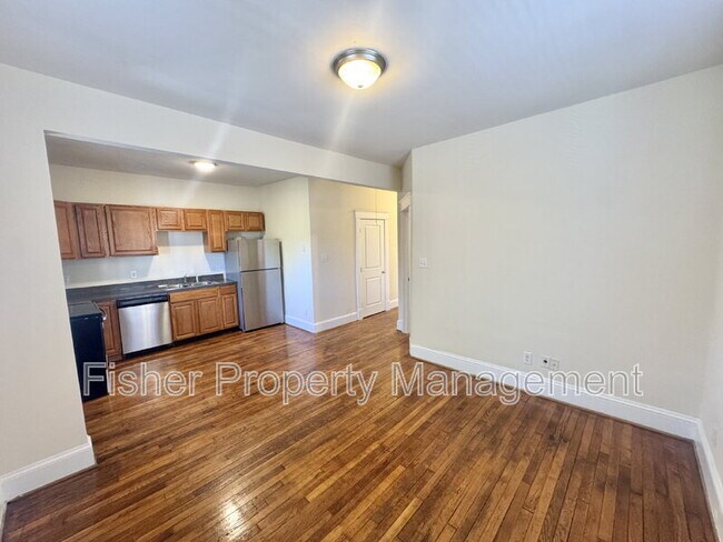 Building Photo - 1514 Bainbridge St