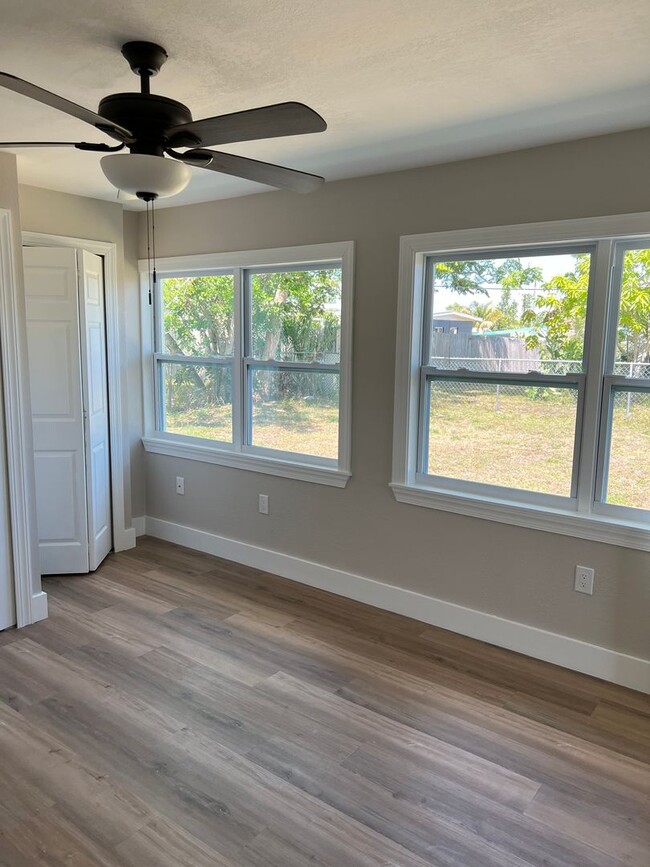 Building Photo - Totally updated !!  All new interior.  Bri...