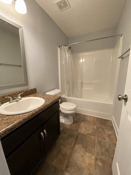 Building Photo - 548 Magnolia Dr