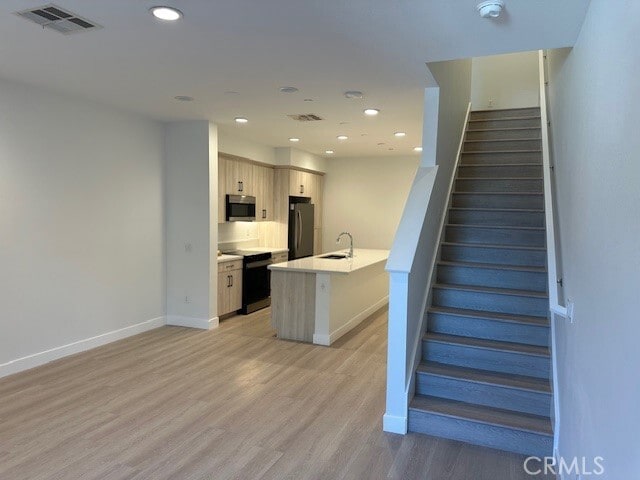 Building Photo - 828 S Harbor Blvd