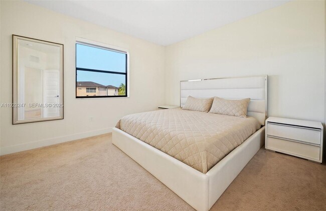 Building Photo - 16060 NW 89th Ct