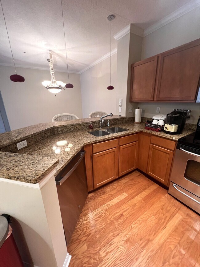 Building Photo - 520 Florida Club Blvd