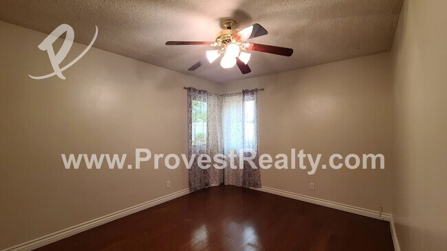 Building Photo - 3 Bed, 2 Bath Hesperia Home!!!