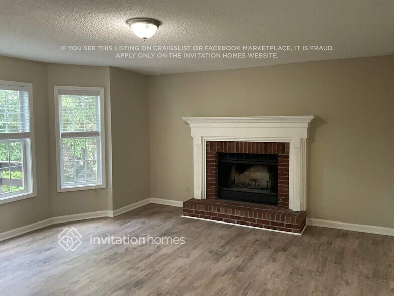 Building Photo - 2357 June Springs Dr SW