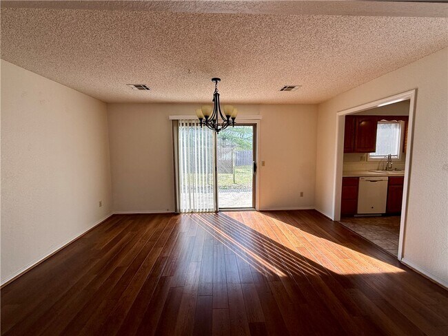 Building Photo - 9 Dunedin Dr