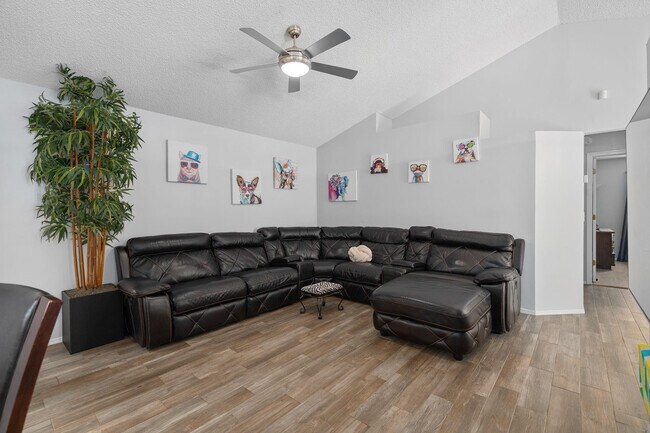 Building Photo - 782 Olympic Cir