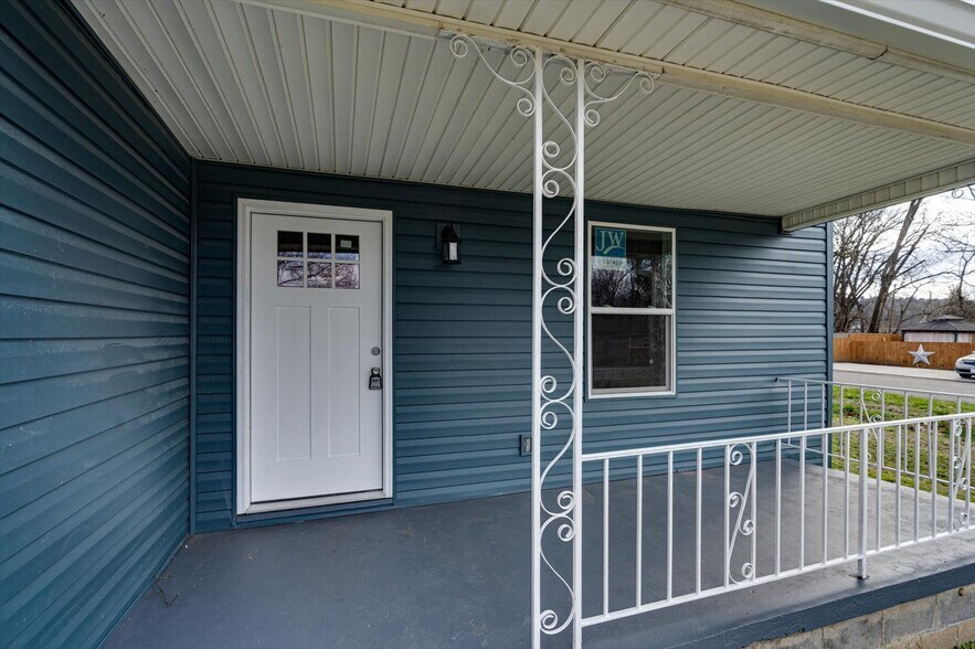 Building Photo - 2800 Curtis St