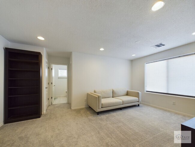Building Photo - 5222 Gold Hl Ln
