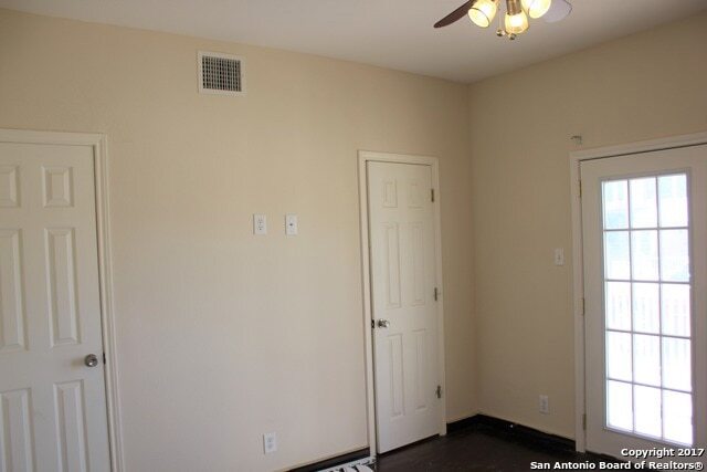 Building Photo - 810 E Ashby Pl