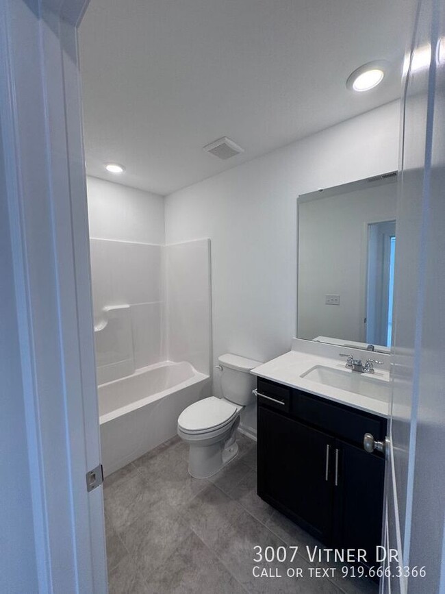 Building Photo - 3007 Vitner Dr
