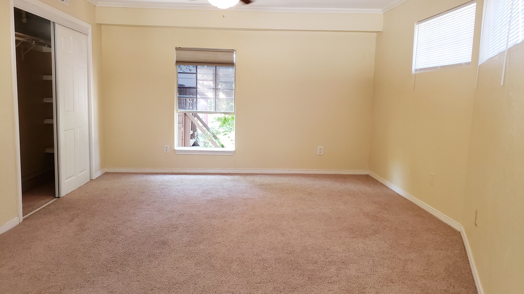 Building Photo - 409 Ridgeway St