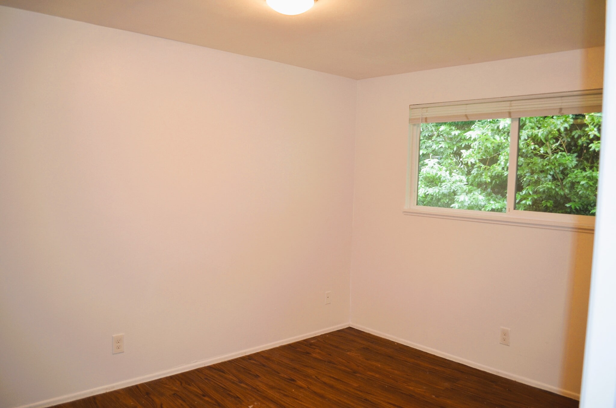 Building Photo - 319 Linn Ave