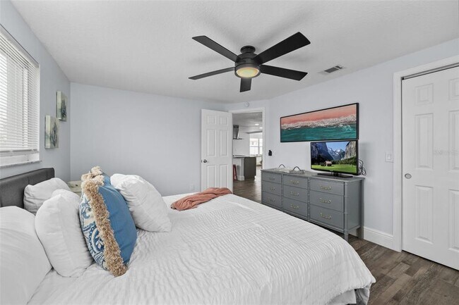 Building Photo - 13704 Veronica Dr