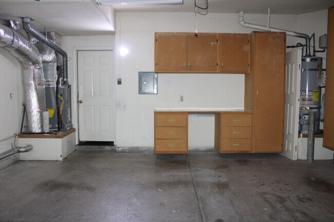 Building Photo - 293 Scotts Valley