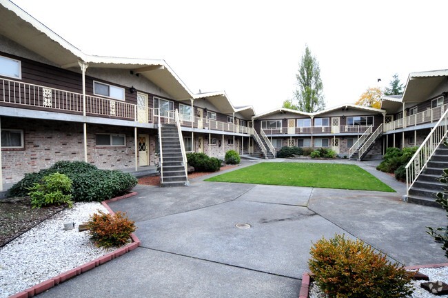 Building Photo - Highlander Apartments