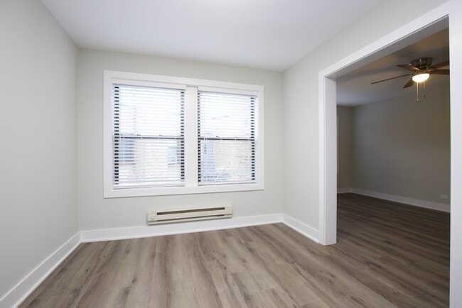 Building Photo - 725 St Johns Ave