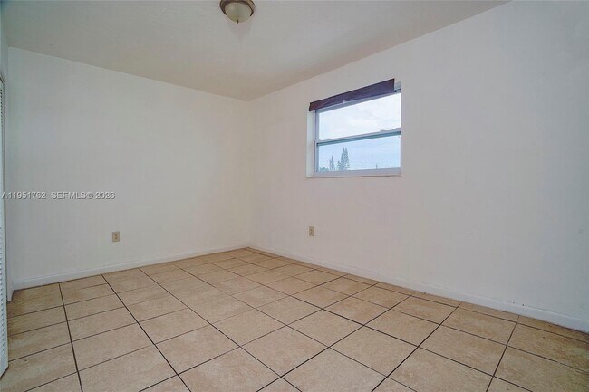 Building Photo - 4300 SW 67th Ave