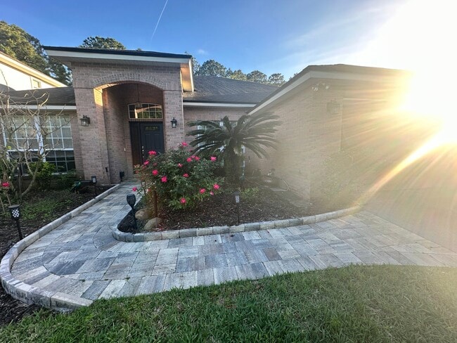 Building Photo - 13806 White Heron Pl