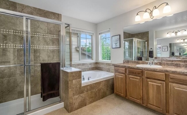 Building Photo - 5376 Cloverbrook Cir