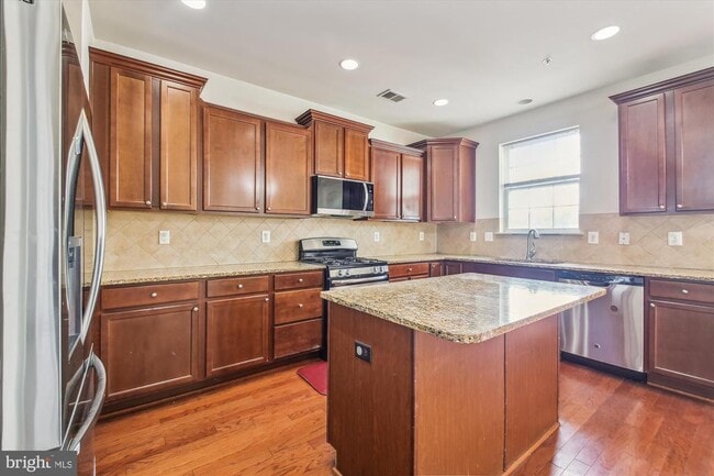 Building Photo - 632 Highland Farms Cir