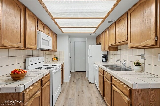 Building Photo - 4151 Gannet Cir