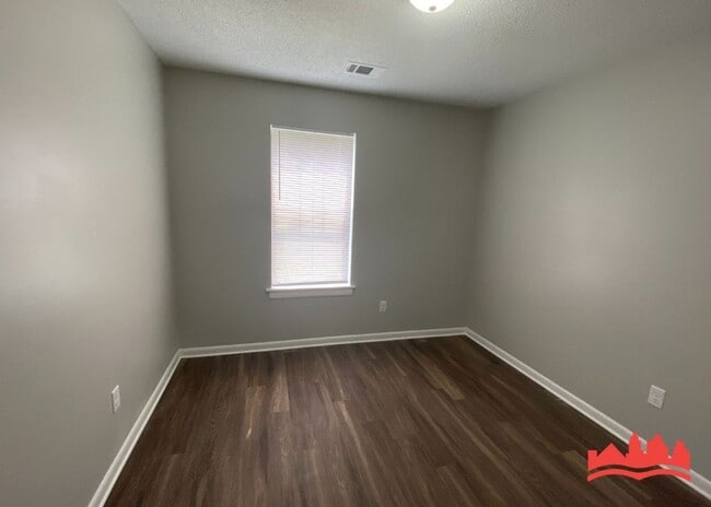 Building Photo - 5338 Cedar Bluff Dr