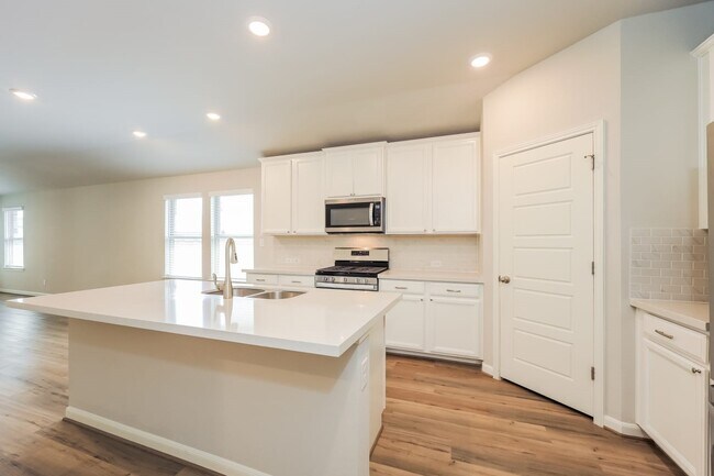 Building Photo - 13134 Braxon Pass