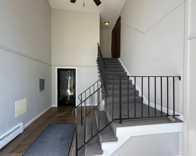 Building Photo - 2415 N Kennicott Dr