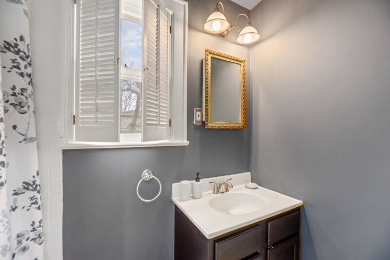 Building Photo - 425 N Bluff St