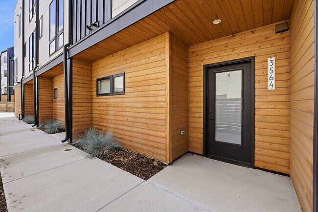 Building Photo - $3,565.95 with $300 off the first month's rent, 2 Beds - 3 Baths, Townhouse in Denver with Unmatc...