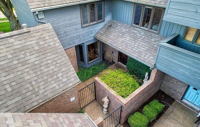 Building Photo - 4120 Mason Woods Ln