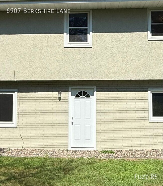 Building Photo - 6907 Berkshire Ln N