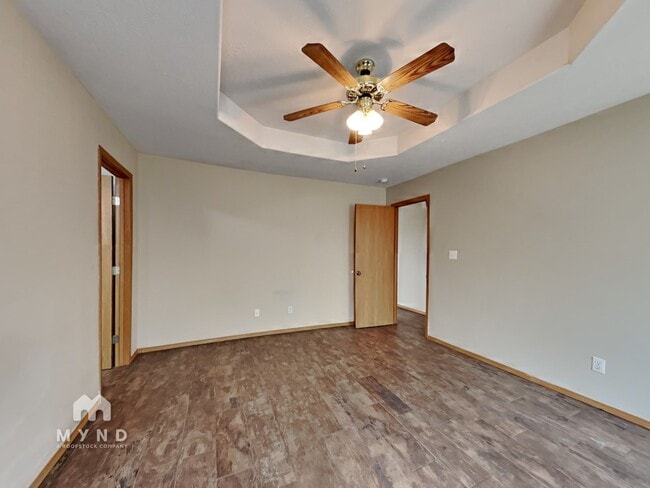 Building Photo - 2628 E Moonlight St