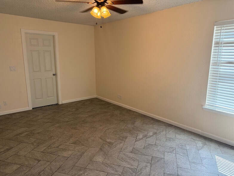 Building Photo - 4507 Irwin Ct