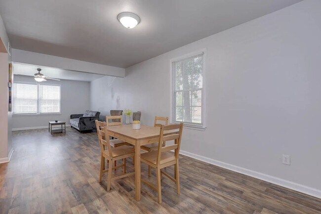 Building Photo - Charming 3BR Home in Norfolk