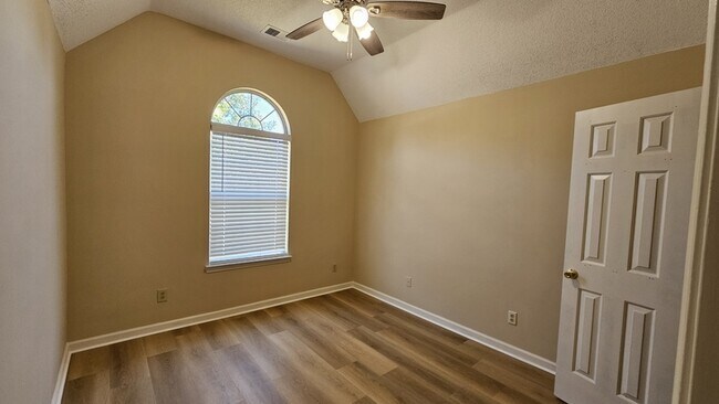 Building Photo - 6967 Showboat Ln