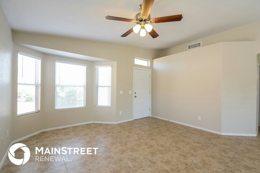 Building Photo - 1919 W Calle Guadalajara